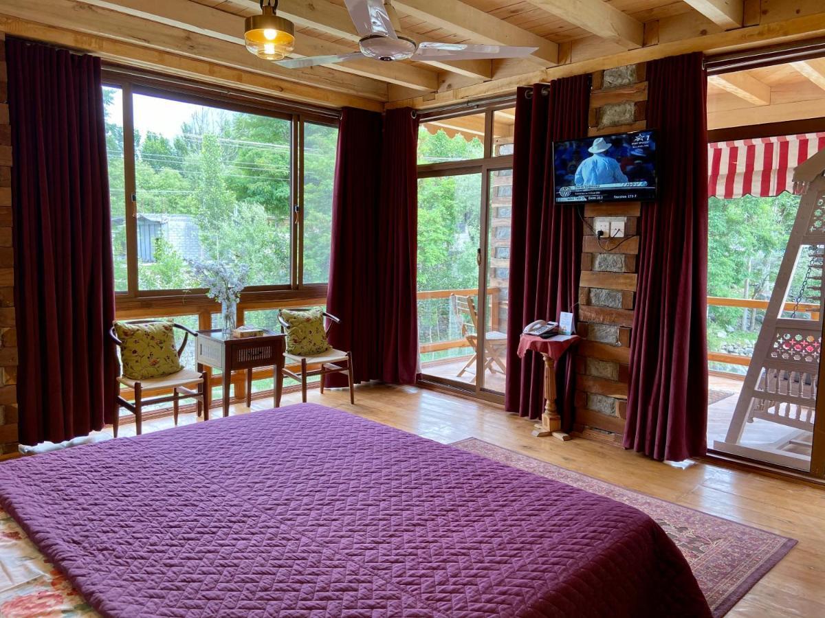 Riverdale Resort Gilgit Buitenkant foto
