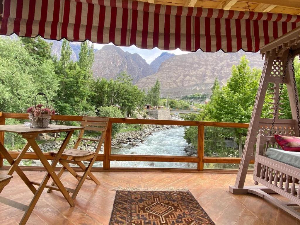 Riverdale Resort Gilgit Buitenkant foto